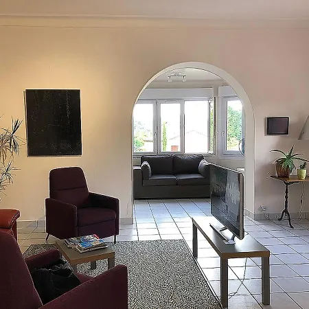 Mina 度假居 Meyrannes